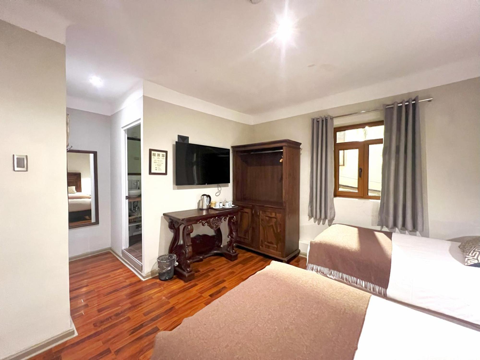 Hotel Montes Central กุสโก ภายนอก รูปภาพ
