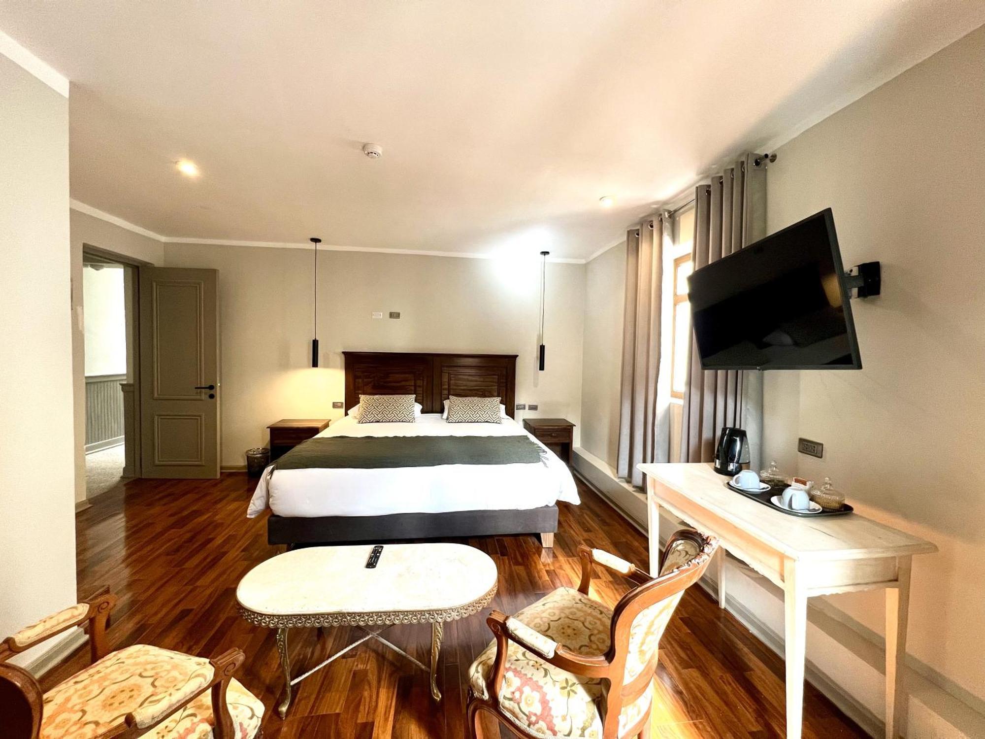 Hotel Montes Central กุสโก ภายนอก รูปภาพ